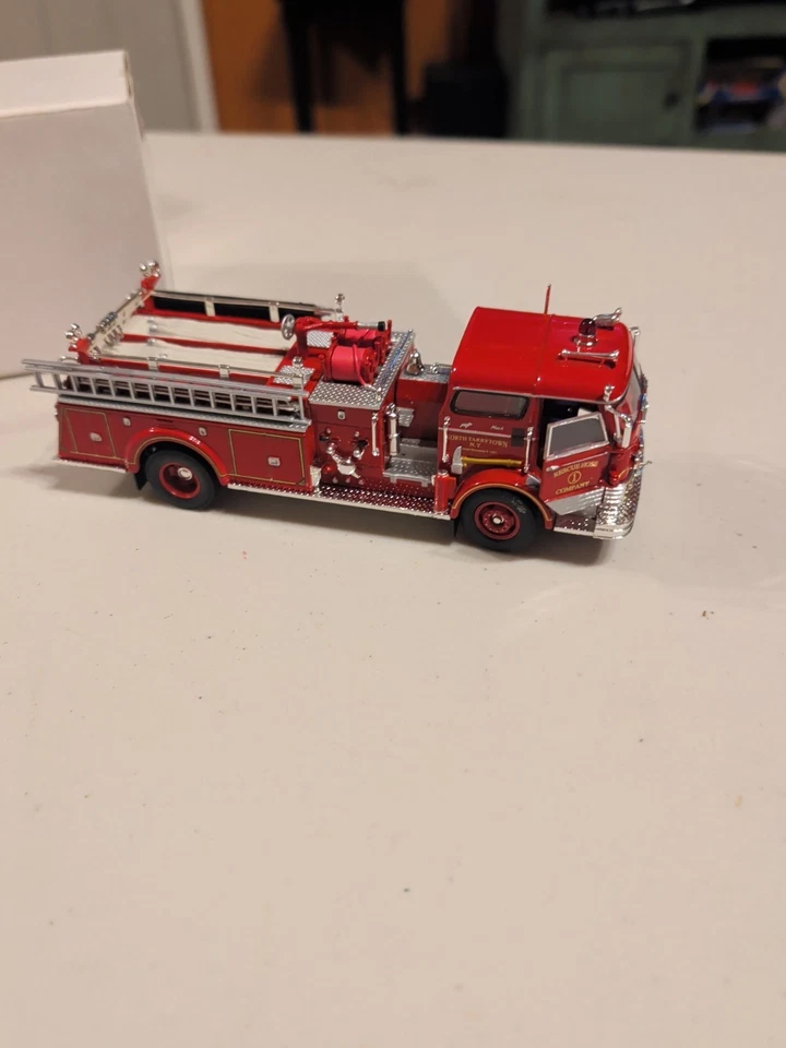 1960 Mack C Fire Pumper North Tarrytown Rescue Hose E1 1:50 by Signature Models - Image 1 of 4