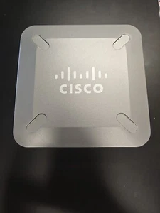 Cisco SD2005 Ver 3; 5-Port Ethernet Switch 10/100/1000; Power Cord Included - Picture 1 of 5