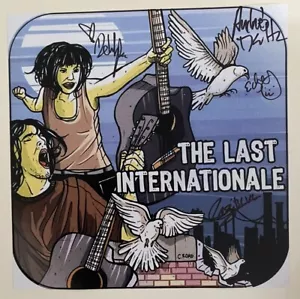 The Last Internationale **HANDSIGNIERT** 12x12 Foto - SIGNIERT - Bild 1 von 1