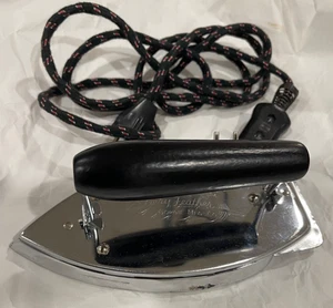 Fiery Feather Vintage Folding Iron Made in USA Georgie Manufacturing - Picture 1 of 3