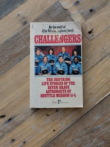 Challengers: Shuttle Mission 51-L, 1986 Paperback 1st (Pocket Books) Vintage - Picture 1 of 3
