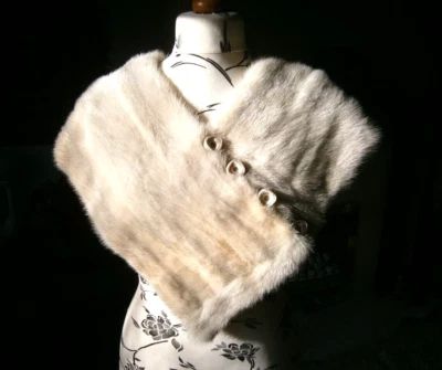 Beautiful vtg SILVER/IVORY real mink fur stole, ASYMMETRIC design, ex condition! - Image 1 of 4
