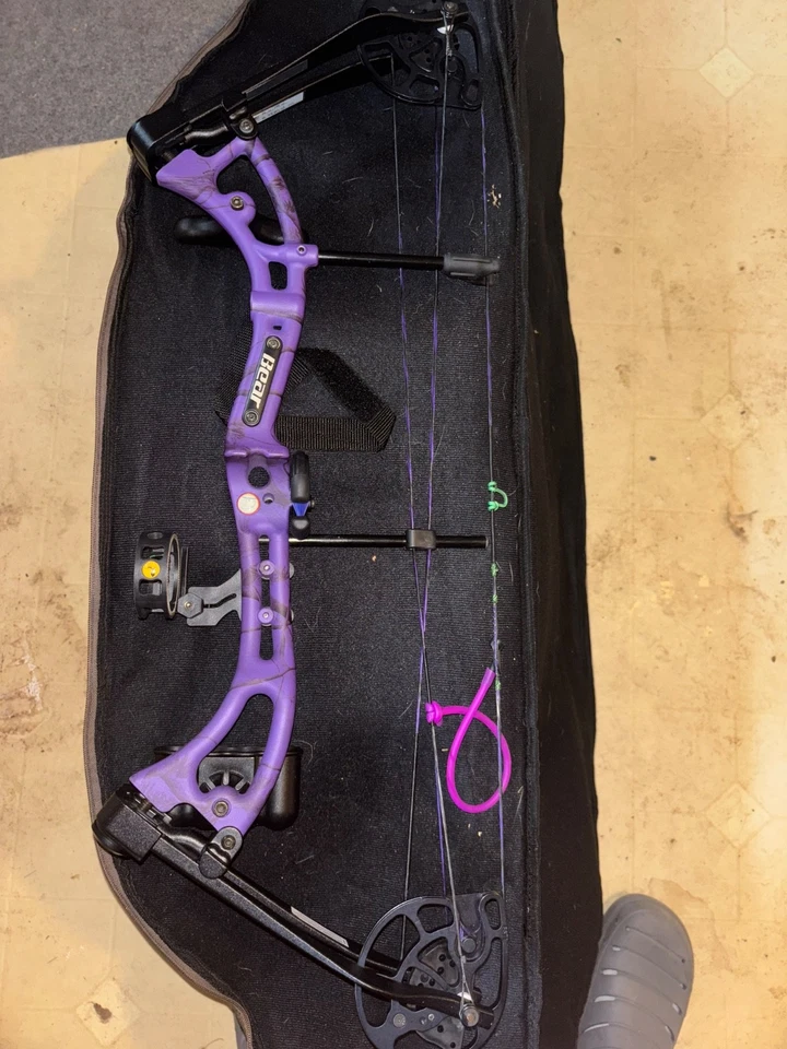 OSO TIRO CON ARCO Especie Largo Dibujo Mano Izquierda 55-70LB VELO STOKE PAQUETE COMPLETO ¡NUEVO EN CAJA!! Foto 1 de 4