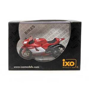 IXO Models Motorcycles: DUCATI Desmosedici #7 C. Checa MotoGP 2005 1/24 Scale