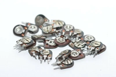 25x Vintage Mini Trimmer / Potentiometer by RFT, 470 kOhm Lin., Standing, NOS - Image 1 of 3