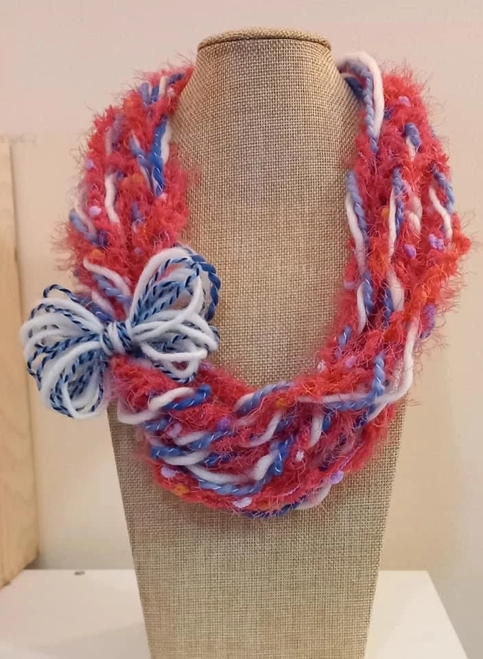 Sciarpa collana, scaldacollo, collana fatta a mano, sciarpa misto lana - Immagine 1 di 1