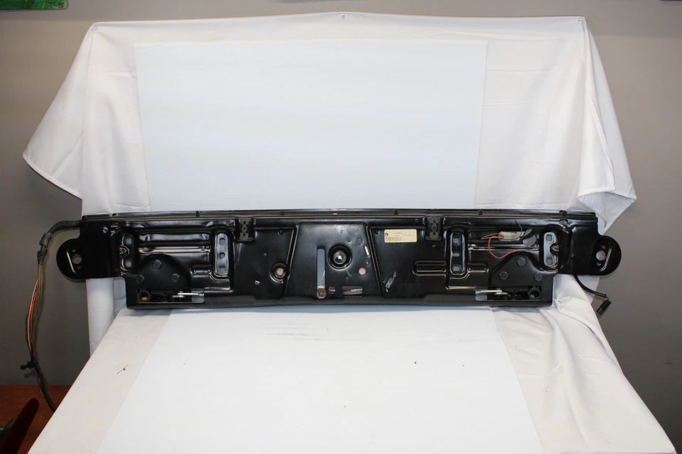 08-14 Chrysler 200 Sebring Convertible Cabezal Delantero Superior Cierre Motor OEM Foto 1 de 4