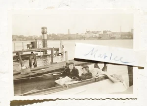 Foto alt Esso Tankstelle Berlin Motorboot See Ansicht Bild Schild Reklame Haus - Bild 1 von 2