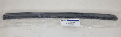 10-19 Ford Taurus OEM Front Left Door Inner Belt Weatherstrip AG1Z-5421457-A - Image 1 of 4