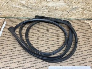 97-01 Honda CRV Conductor Delantero Izquierdo Puerta Resistente Puerta Sello 6648 - Imagen 1 de 12