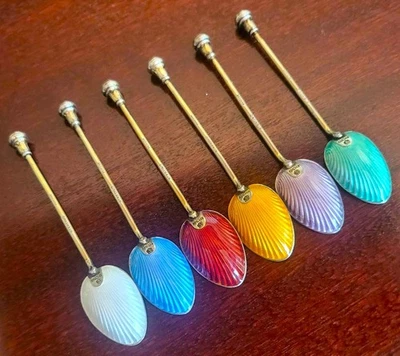 IMPRESIONANTE Juego de 6 cucharas con cabeza de clavo de plata esterlina esmaltada con guilloche de colección BIRMINGHAM Foto 1 de 4