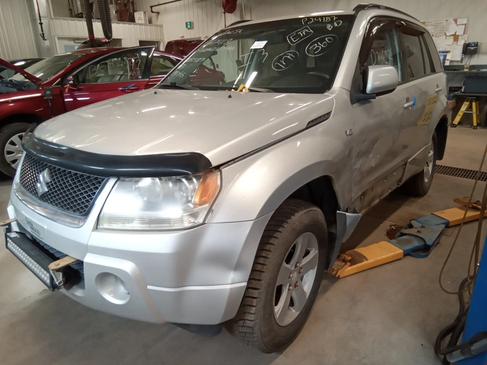 2007 Suzuki Grand Vitara Manual Transmission OEM 128K Miles - LKQ354684079 - Image 1 of 3