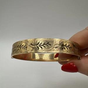 Brazalete Vintage Oro Laminado 9CT Floral Grabado - Cierre Seguro Oro 50 Micras 19g - Imagen 1 de 13