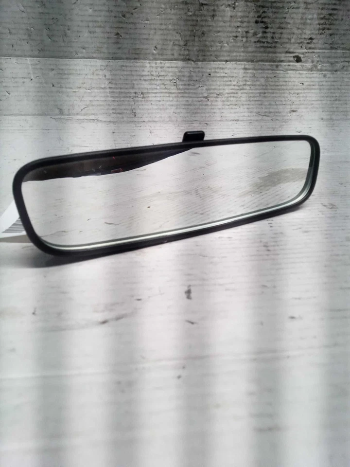 Espejo retrovisor interior Hyundai Venue 2021 rojo OEM 851013X100 104 k millas Foto 1 de 4