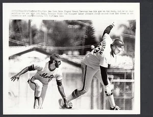 Frank Tavaras NY Mets March 1981 B/W Press 8x10 UPI Photo Spring Training - Picture 1 of 2