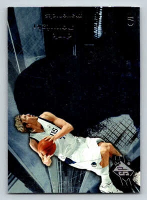 2004-05 SPx #16 Dirk Nowitzki (ref 199995) - Image 1 of 2