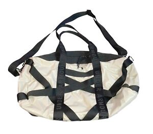 Under Armour This is It Bag  Beltway Gym Bag Duffel Carry on White 17" 1306409