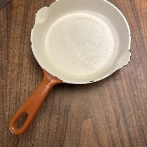 Le Creuset France #16 Orange Enamel Vintage Cast Iron - 6-1/2" Skillet Fry Pan - Picture 1 of 9