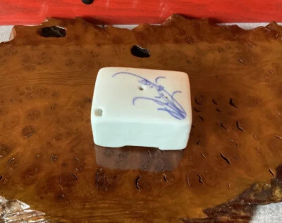 Cuentagotas de agua coreano azul y blanco pintado a mano antiguo Foto 1 de 4