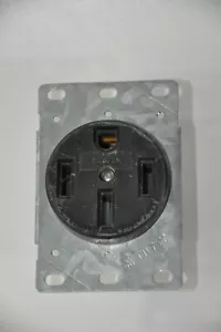 Presa di corrente da incasso Cooper 50 Ampere, 125/250 VAC - Foto 1 di 2