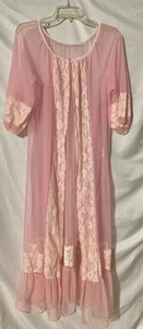 Vtg Peignoir Sheer Small Robe Pink with Lace Ruffle on Bottom - Picture 1 of 11