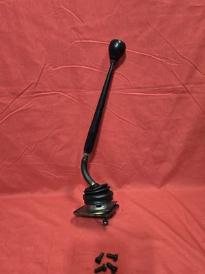 Chevy S10 GMC S15 1985 1993 5 velocidades T5 transmisión palanca de cambios, perilla y torre 85 93 Foto 1 de 4