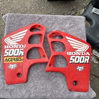 CUBIERTAS DE PLÁSTICO PLACA LATERAL DE COMBUSTIBLE TANQUE DE GASOLINA OEM HONDA CR500R Foto 1 de 4