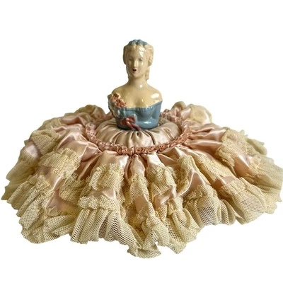 Media muñeca vintage rosa encaje falda alfiletero costura Foto 1 de 4