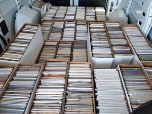 50 Comic Book HUGE lot - All DIFFERENT - DC & MARVEL Comics - FREE Shipping! - Picture 1 of 4