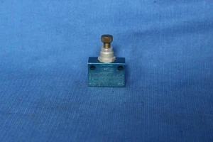 Festo GR-1/8 B 151215 Uni-Wegeventil - Bild 1 von 2