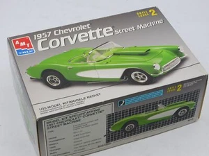 AMT Ertl Chevrolet Corvette 1957 street machine 1/24 vintage plastic kit w/box - Foto 1 di 8