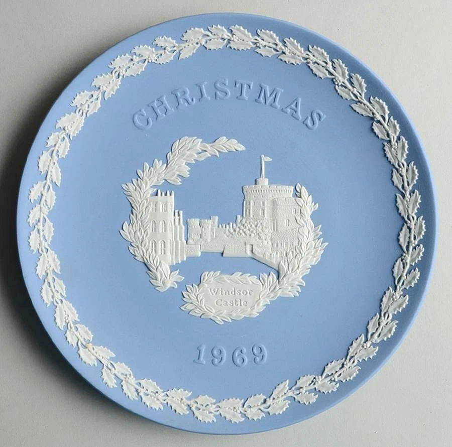 Plato de Navidad Wedgwood Jasperware Castillo de Windsor - Sin caja 82035 Foto 1 de 1