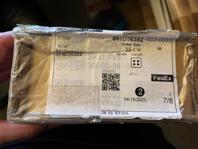 Persiana inalámbrica sintética blanca 2" 35W x 36L Foto 1 de 2