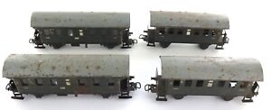 .4 x c1930s PRE WW2? TIN / MADE IN GERMANY MARKLIN 2ND CLASS PASSENGER CARRIAGES