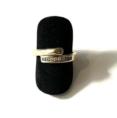 333/ 8KT Gelbgold Ring, simulierte Diamanten, Gr. 56, 2 - 6 mm breit. - Bild 1 von 3