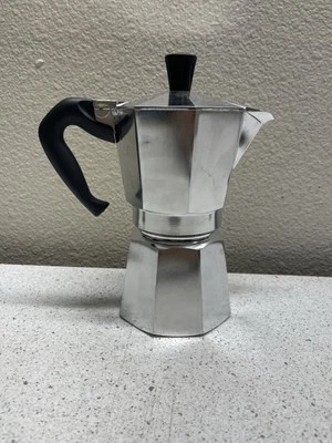 Bialetti Moka Express 8,5 oz (6 tazas) Foto 1 de 4