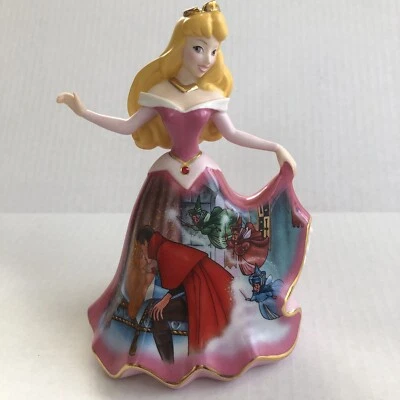 Campana de vestidos y sueños de Disney Bradford Editions "La Bella Durmiente" 6" Foto 1 de 4