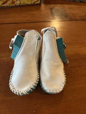Zapatos mocasín vintage Minnetonka de cuero blanco talla 1 Foto 1 de 4