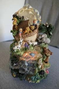 Arca di Noè Resina Batteria Illuminata "Parla con gli Animali" Figurina Music Box 9,75" - Foto 1 di 12