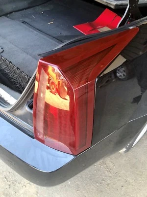 Cadillac XLR 2004-09 ¡Montaje de luz trasera lado del pasajero! ¡ORDEN DE TRABAJO! Foto 1 de 4