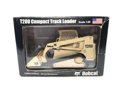 Bobcat T200 Compact Track Loader Desert Military Wan Ho 1:25 Scale #6702736 New - Image 1 of 4