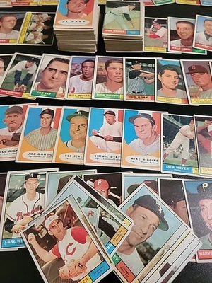 Tarjeta de béisbol 1961 Topps Starter - 200 diferentes - con Joe Jay y Ossie Virgil Foto 1 de 4