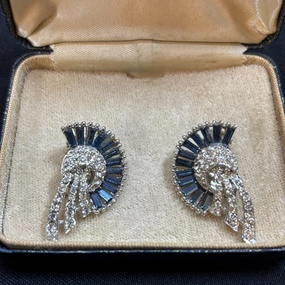 Early Vintage Art Deco Vintage Dress Clips Clear Rhinestones Very Cute! EX - Image 1 of 4