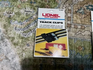 New Vintage Lionel O-27 Gauge 6-2901 One Dozen Track Clips With Original Box - Picture 1 of 2
