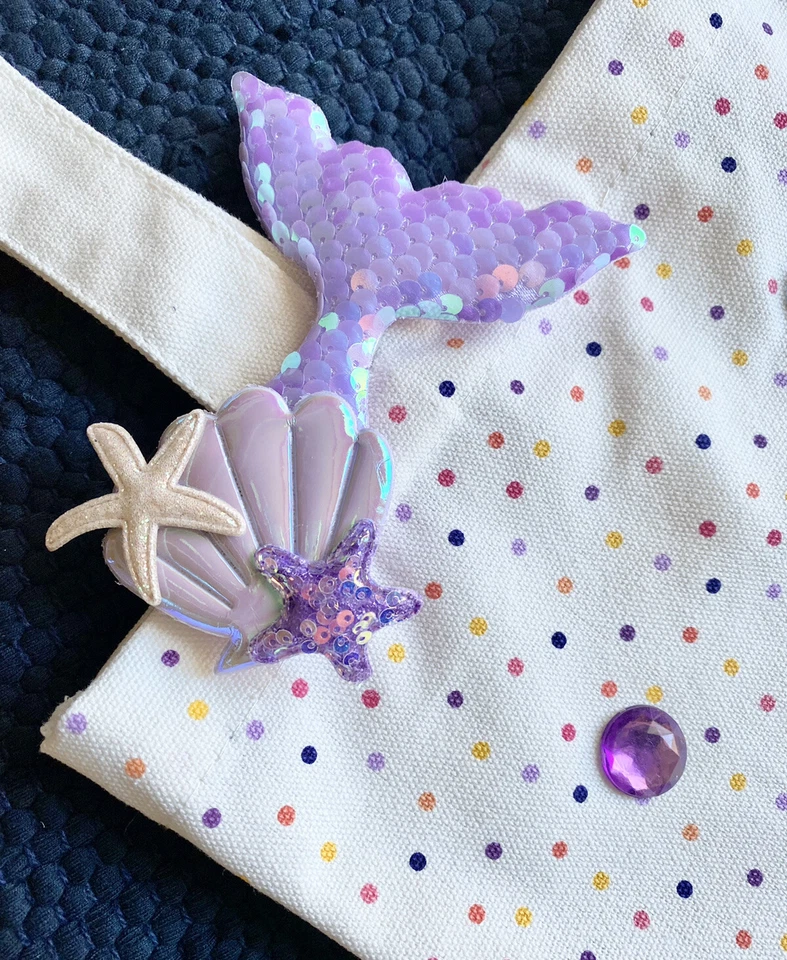 Nuevo bolso de playa de lona a lunares y estrás con acento de cola de sirena Foto 1 de 4