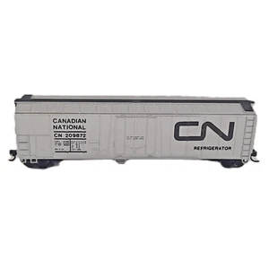 Bachmann 17913 RTR Premium HO Scale Silver Series 50' Steel CN Reefer Car - Used - Picture 1 of 7