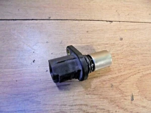 DAIHATSU SIRION YRV TOYOTA AVENSIS YARIS 1.0 1.3 1.8 CAMSHAFT SENSOR - Picture 1 of 6