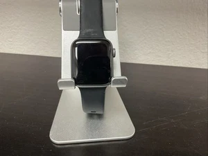 Apple Watch Series 4 40mm A1975 - Picture 1 of 10