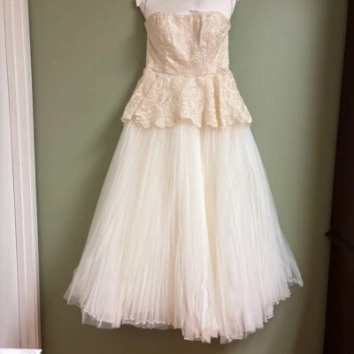 Vera Wang Wedding Dress Size 12 Lace Bodice Strapless Tulle Princess Ball Gown - Image 1 of 4