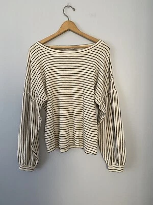 Top Miss Love de gran tamaño blanco y negro a rayas manga globo, talla pequeña Foto 1 de 4